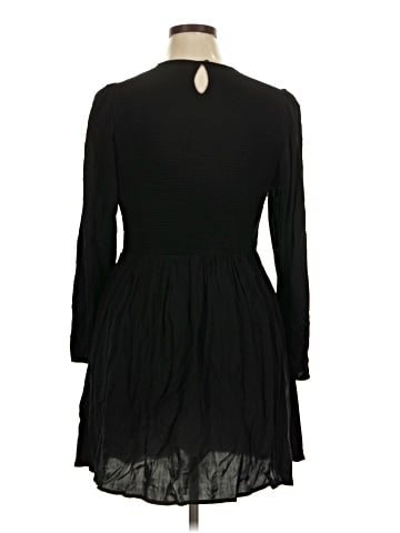 Old Navy Casual Dress (view 2)