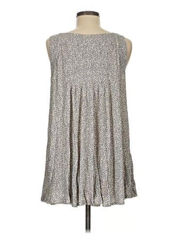 Vanessa Virginia Sleeveless Blouse (view 2)