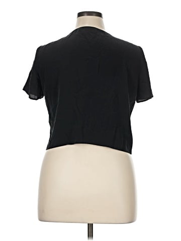 Amour Vert Short Sleeve Henley (view 2)