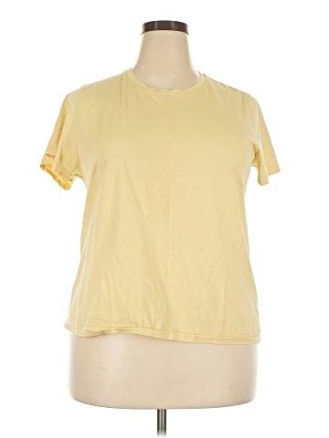 Uniqlo Short Sleeve T-Shirt (view 1)