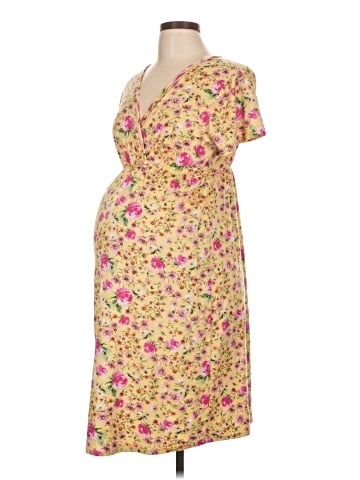 Due Time Maternity Casual Dress (view 1)
