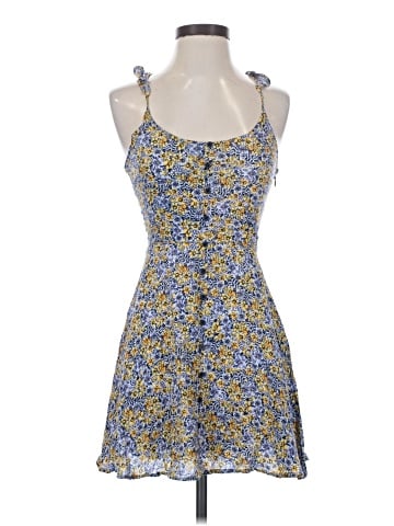 Cupcakes & Cashmere Casual Dress (view 1)