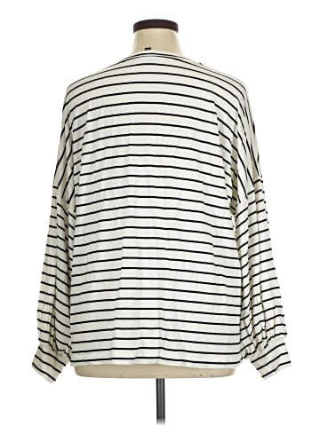 CAbi Long Sleeve Top (view 2)
