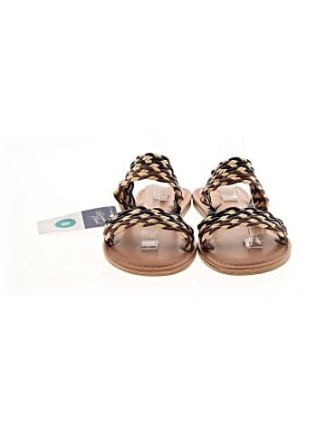 Universal Thread Sandals (view 2)