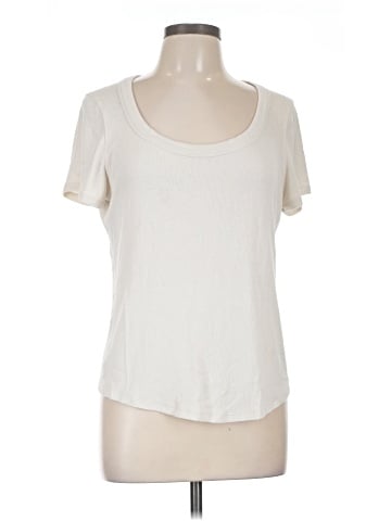 Lululemon Athletica Short Sleeve T-Shirt (view 1)
