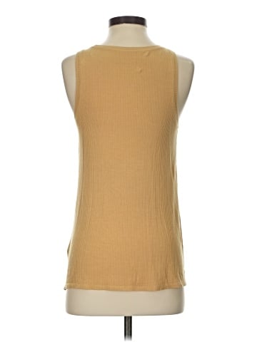 American Eagle Outfitters Sleeveless T-Shirt (view 2)