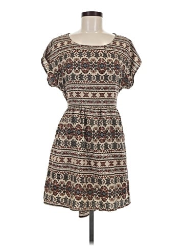 Love 21 Casual Dress (view 1)