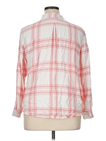 Maurices Long Sleeve Button-Down Shirt (view 2)