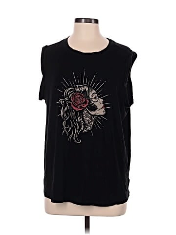 Torrid Short Sleeve T-Shirt (view 1)