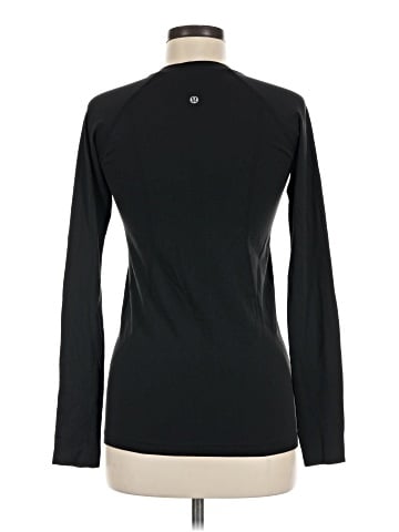 Lululemon Athletica Long Sleeve T-Shirt (view 2)