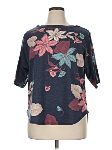 Kim & Cami Short Sleeve T-Shirt (view 1)
