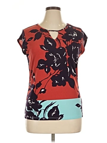The Limited Short Sleeve Top (view 1)