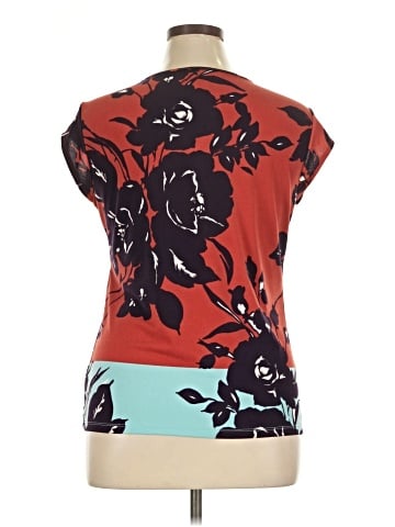 The Limited Short Sleeve Top (view 2)