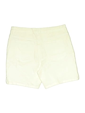 Gloria Vanderbilt Shorts (view 2)