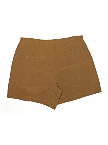 Vince. Khaki Shorts (view 2)