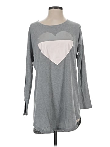 Victoria's Secret Long Sleeve T-Shirt (view 1)