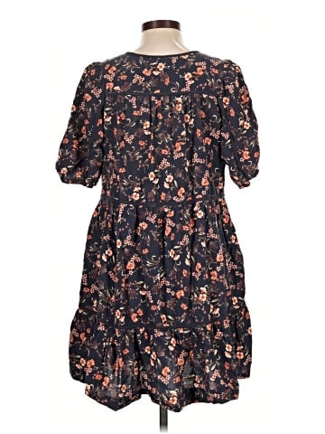 Old Navy Casual Dress (view 2)