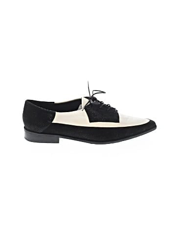 Stuart Weitzman Flats (view 1)