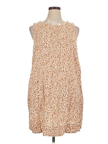 Old Navy Casual Dress (view 1)