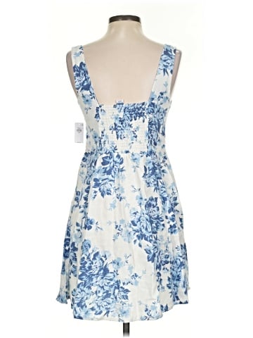 Old Navy Casual Dress (view 2)