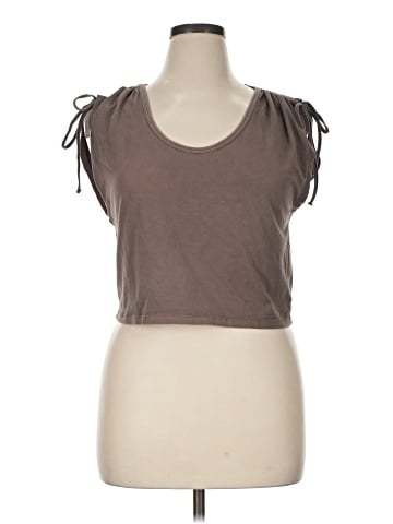 American Eagle Outfitters Sleeveless T-Shirt (view 1)