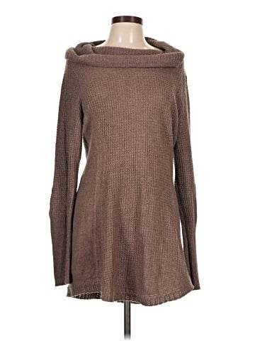 Angel of the North Casual Dress (view 1)