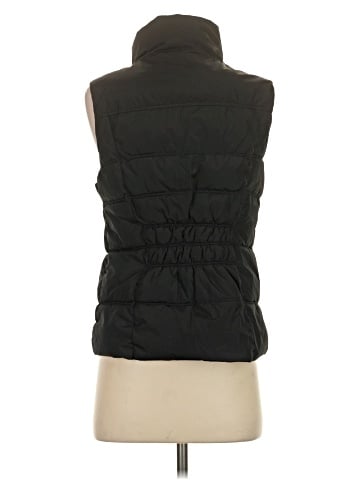 Gap Outlet Vest (view 2)