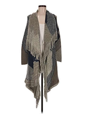 Nic + Zoe Poncho (view 1)