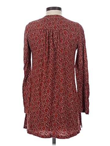 Akemi + Kin Long Sleeve Henley (view 2)