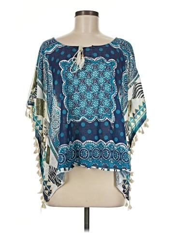 Do Everything in Love Poncho (view 1)
