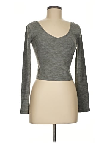Lululemon Athletica Long Sleeve T-Shirt (view 1)