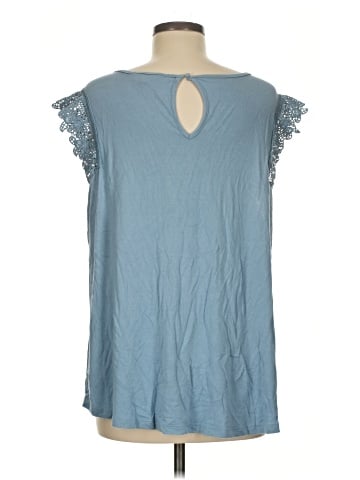 Feathers Sleeveless T-Shirt (view 2)