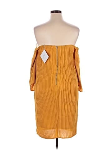 Elliatt Casual Dress (view 2)