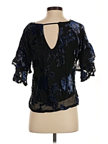 Lily White Short Sleeve Blouse (view 2)
