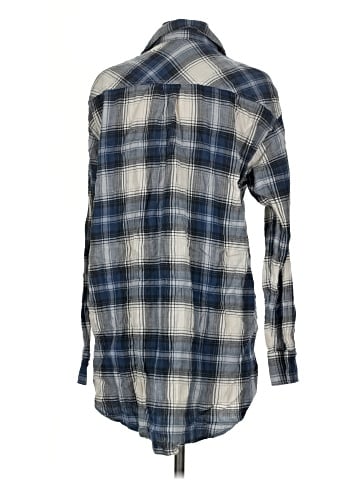 H&M Long Sleeve Button-Down Shirt (view 2)