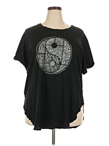 Torrid Short Sleeve T-Shirt (view 1)
