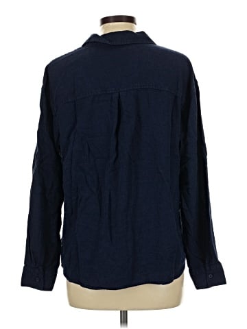 Maurices Long Sleeve Button-Down Shirt (view 2)