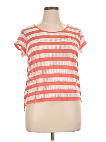 Converse One Star Short Sleeve T-Shirt (view 1)