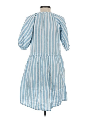 Old Navy Casual Dress (view 2)