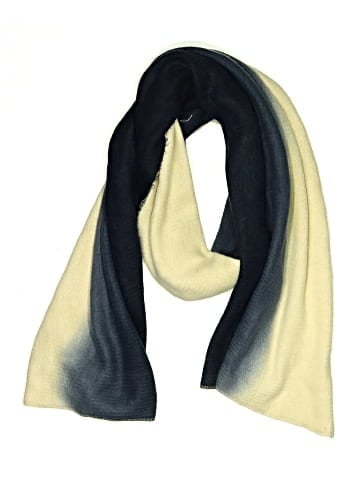 2 Chic Scarf (view 1)