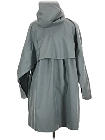 Lululemon Athletica Raincoat (view 2)