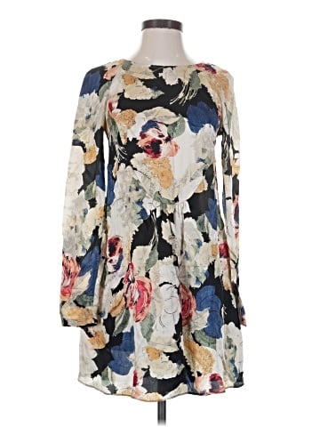 Elizabeth and James Casual Dress (view 1)