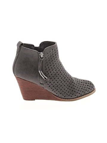 REPORT Wedges (view 1)