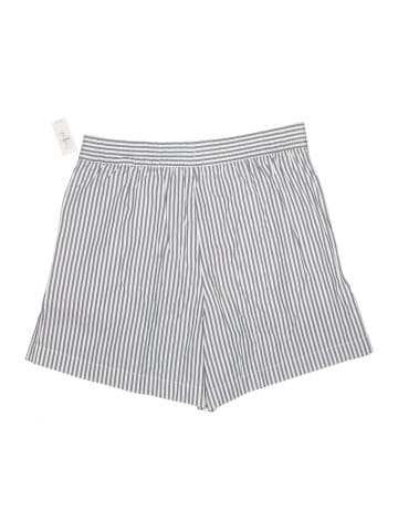 Gap Shorts (view 2)