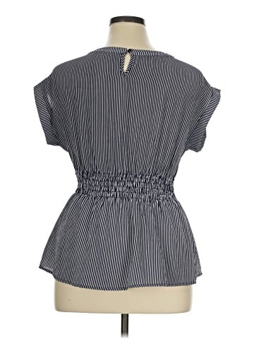 Monteau Short Sleeve Blouse (view 2)
