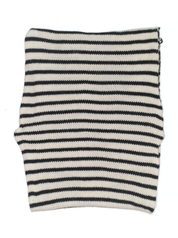 BP. Scarf (view 2)