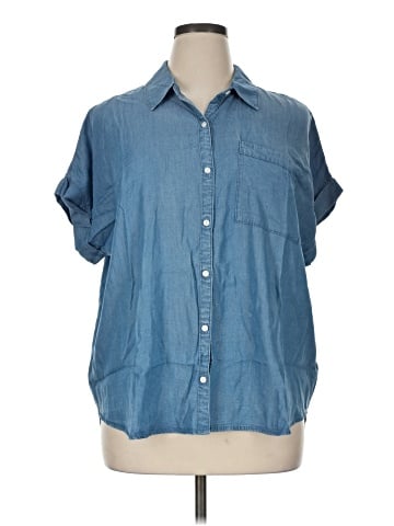 Cato Short Sleeve Button-Down Shirt (view 1)