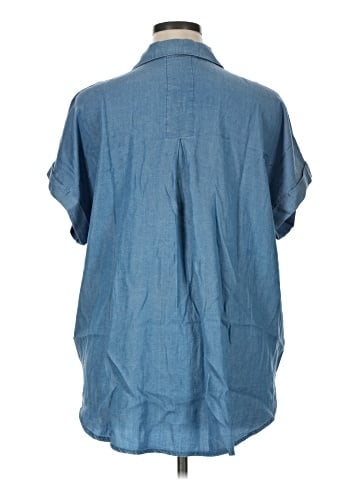 Cato Short Sleeve Button-Down Shirt (view 2)