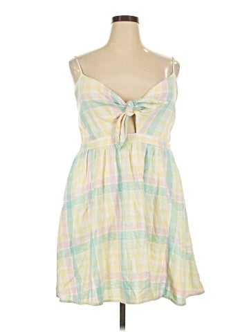 Old Navy Casual Dress (view 1)
