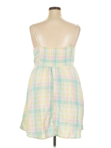 Old Navy Casual Dress (view 2)